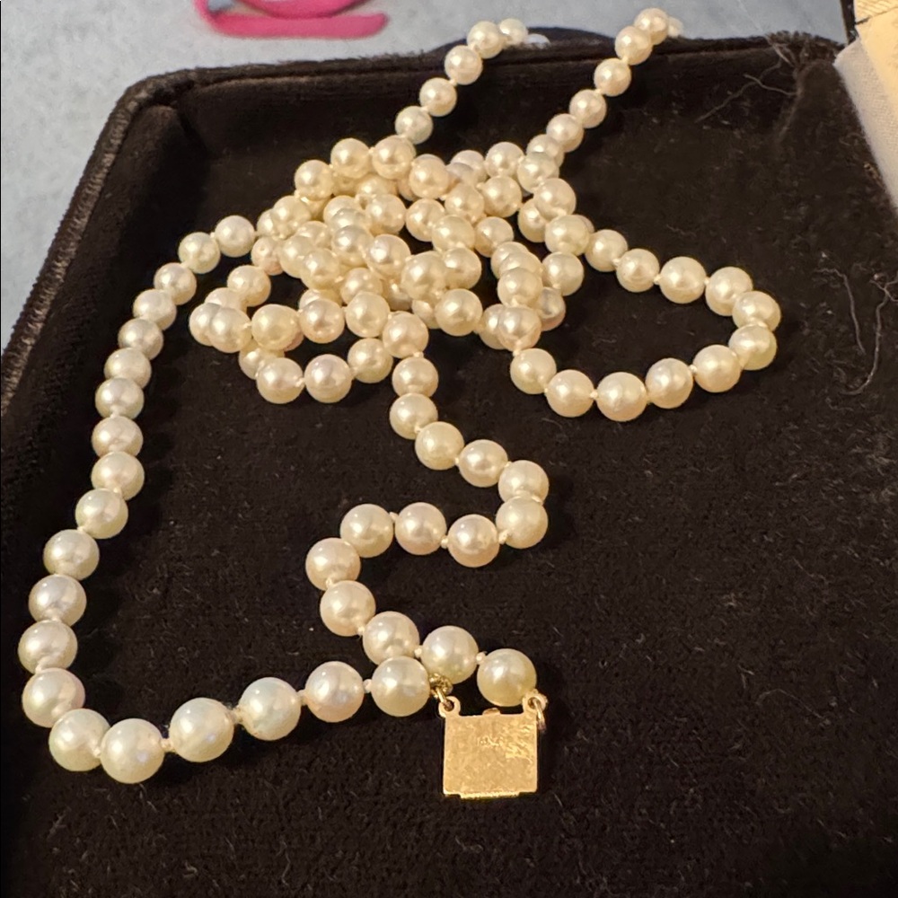 Double strand pearl necklace with 14k clasp - Picture 2 of 5